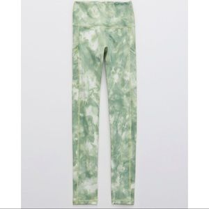 NWT Aerie tie dye Hugger High Waisted Leggings